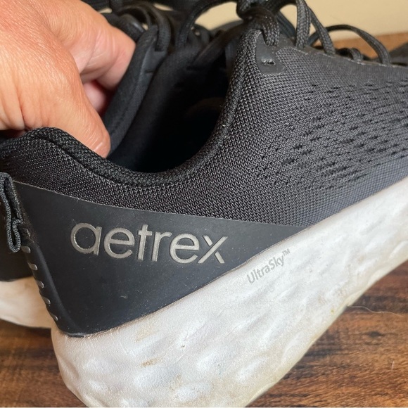 Aetrex Black and White Athletic Shoes Size 6.5 - Picture 4 of 7